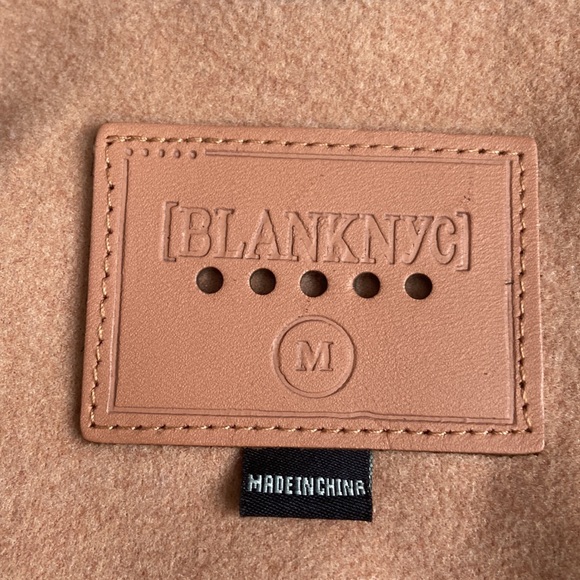 Blank NYC cute tan coat with externally soft pink faux fur - Picture 4 of 6